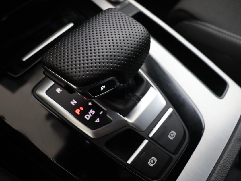 Audi Q5 40 TFSI S edition | 204 PK | Automaat | Achteruitrijcamera | DAB | Navigatie | Apple CarPlay / Android Auto | Velgen LM 19” |