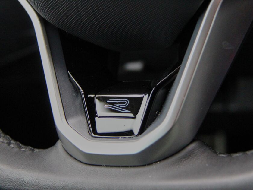 Volkswagen Tiguan 1.4 TSI eHybrid R-Line Business+ | PHEV 245 PK | Automaat | Trekhaak wegklapbaar | Virtual Cockpit | Apple Carplay | PDC V+A + Camera | Electrisch Inklapbare Buitenspiegels |
