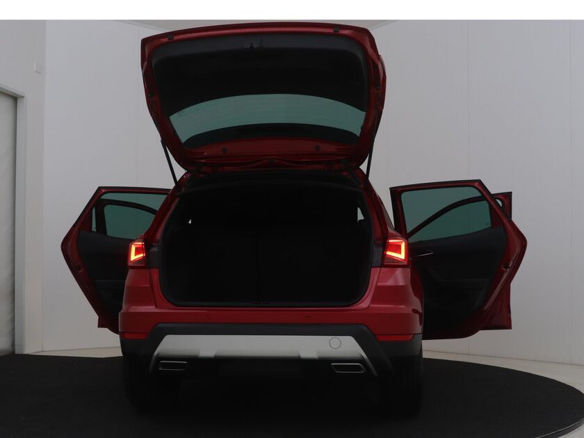 SEAT Arona 1.0 TSI FR Business Intense | 115 PK | DAB | Cruise Control | Navigatiesysteem | Apple CarPlay |
