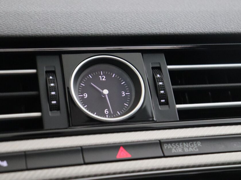 Volkswagen Passat Variant 1.4 TSI ACT Highline Business R | DSG | 150 PK | Panoramadak | Navigatiesysteem | Automaat | Lederen bekleding | 17"Lichtmetalen velgen |