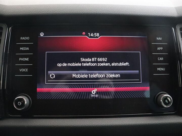 Škoda Kodiaq 1.5 TSI Sportline Business | 150 PK | Automaat | Stoelverwarming | Achteruitrijcamera | DAB | Velgen LM 19” | Apple CarPlay / Android Auto |