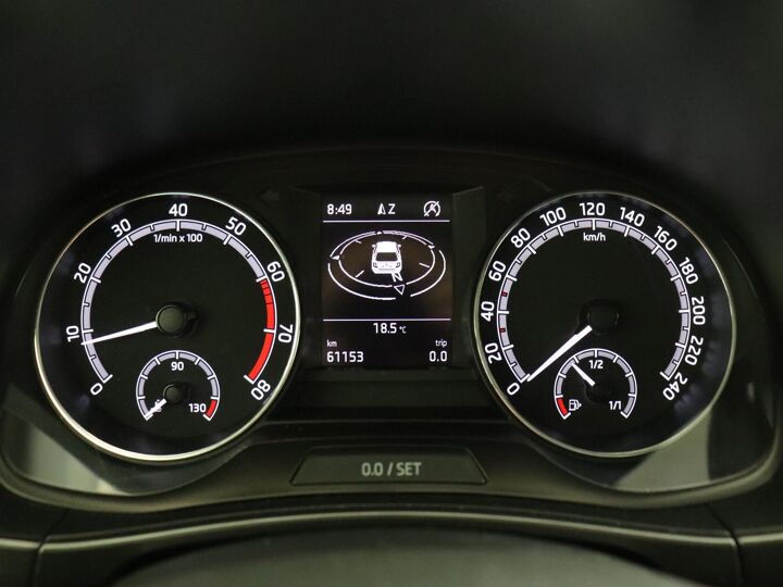 Škoda Fabia 1.0 Clever | 75 PK | Navigatie | DAB | Parkeersensoren | Airco | Multifunctioneel Stuurwiel |