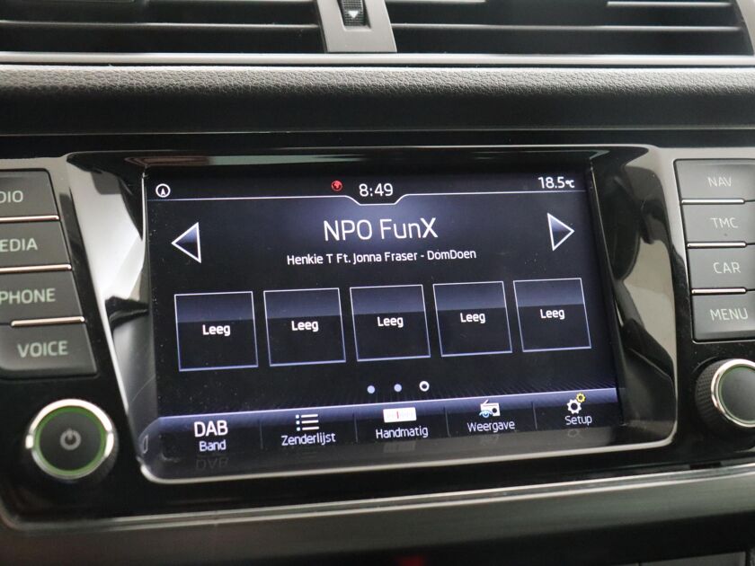 Škoda Fabia 1.0 Clever | 75 PK | Navigatie | DAB | Parkeersensoren | Airco | Multifunctioneel Stuurwiel |