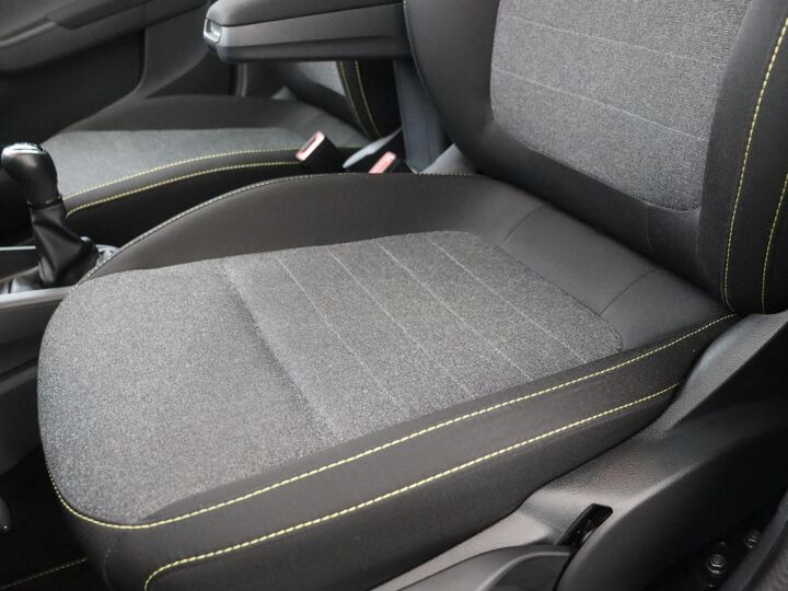 Škoda Fabia Combi 1.0 Business Edition | 75 PK | DAB | Parkeersensoren | Apple CarPlay/ Android auto |  Led Verlichting | Getint Glas |