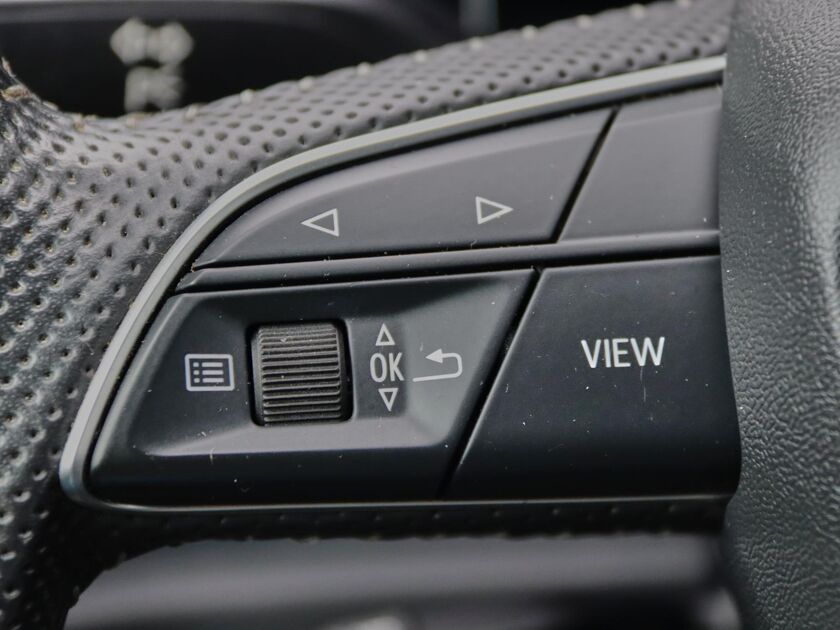 Audi Q3 45 TFSI Quattro S-Line | Parkeersensoren | Sportstoelen | Climate Control | Cruise Control |