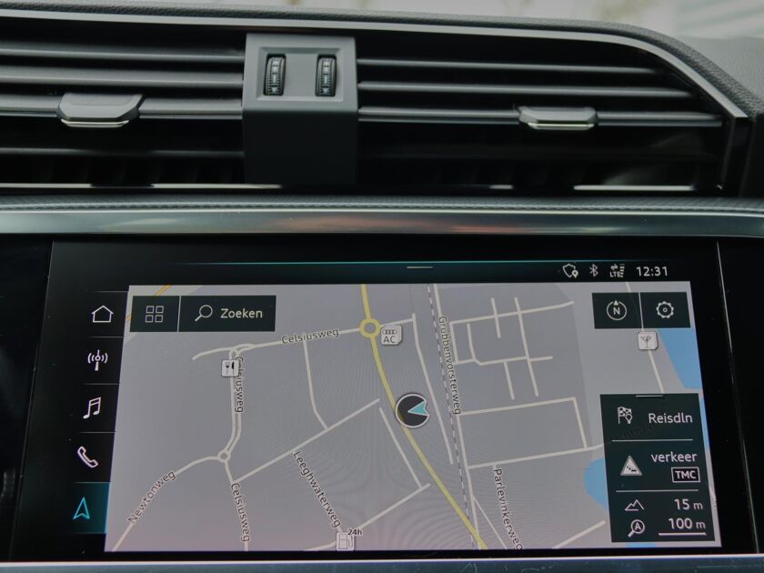 Audi Q3 45 TFSI Quattro S-Line | Parkeersensoren | Sportstoelen | Climate Control | Cruise Control |