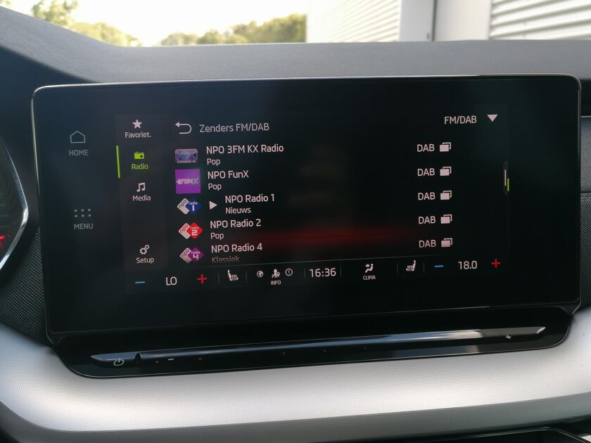 Škoda Octavia Combi 1.5 e-TSI Greentech Business Edition Automaat | Navigatie | Cruise Control