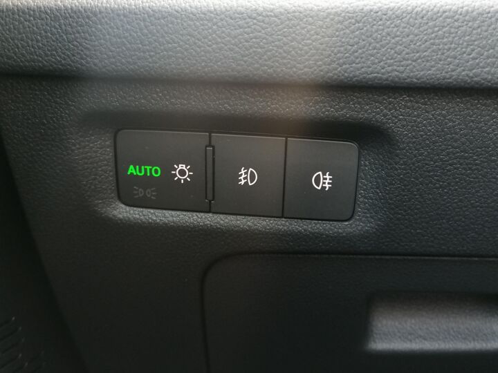 Škoda Octavia Combi 1.5 e-TSI Greentech Business Edition Automaat | Navigatie | Cruise Control