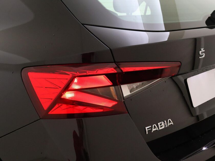 Škoda Fabia Ambition 1.0 70 kW / 95 pk TSI Hatchback 5 versn.  Hand