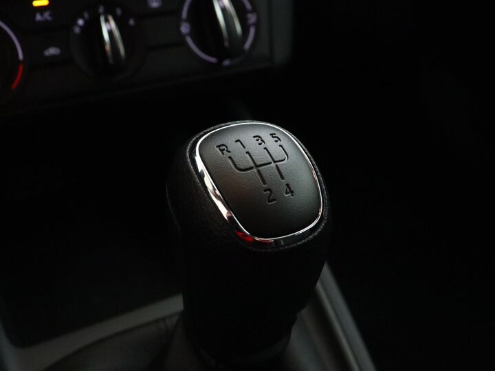 Škoda Scala Active 1.0 70 kW / 95 pk TSI Hatchback 5 versn. Ha nd