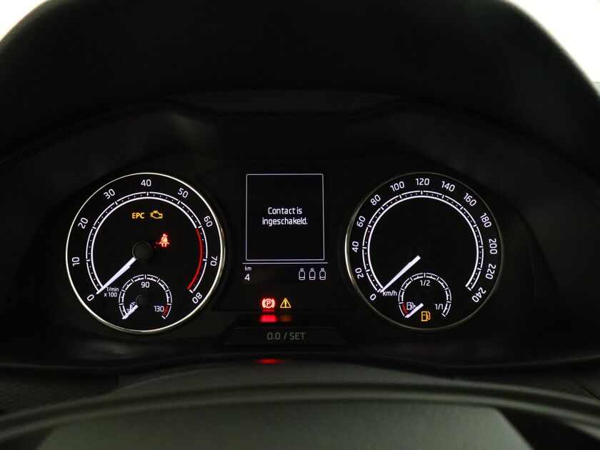 Škoda Scala Active 1.0 70 kW / 95 pk TSI Hatchback 5 versn. Ha nd