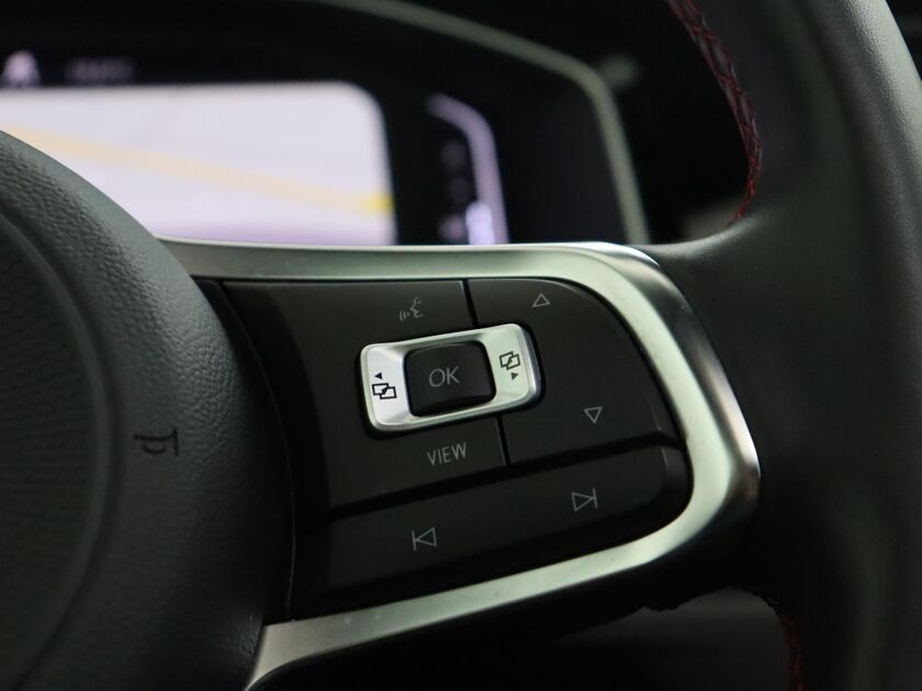 Volkswagen Polo 2.0 TSI GTI | 207 PK | Automaat | Panoramadak | Achteruitrijcamera | DAB | Apple CarPlay/ Android auto | Navigatie |