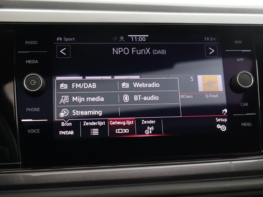 Volkswagen Polo 2.0 TSI GTI | 207 PK | Automaat | Panoramadak | Achteruitrijcamera | DAB | Apple CarPlay/ Android auto | Navigatie |