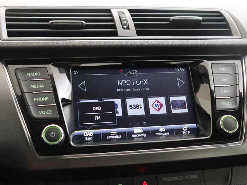 Škoda Fabia 1.0 Business Edition | 75 PK | DAB |  Navigatie | Apple CarPlay/ Android auto | Parkeersensoren | Multifunctioneel Stuurwiel |