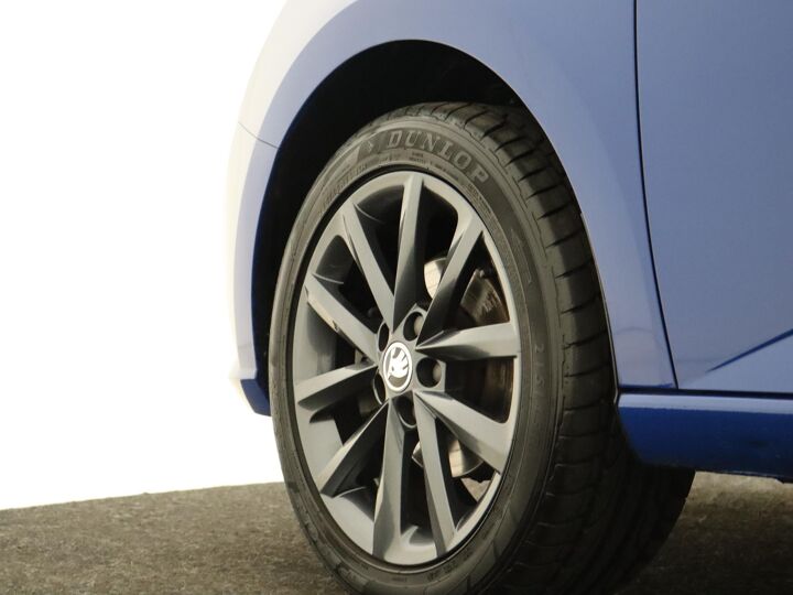 Škoda Fabia 1.0 Business Edition | 75 PK | DAB |  Navigatie | Apple CarPlay/ Android auto | Parkeersensoren | Multifunctioneel Stuurwiel |