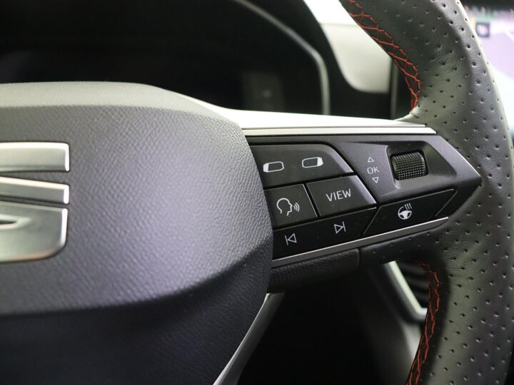SEAT Leon 1.4 TSI eHybrid PHEV FR | 204 PK | Automaat | DAB | Navigatie | Panoramadak | Achteruitrijcamera | Apple CarPlay/ Android auto | SHOWROOM NIEUW