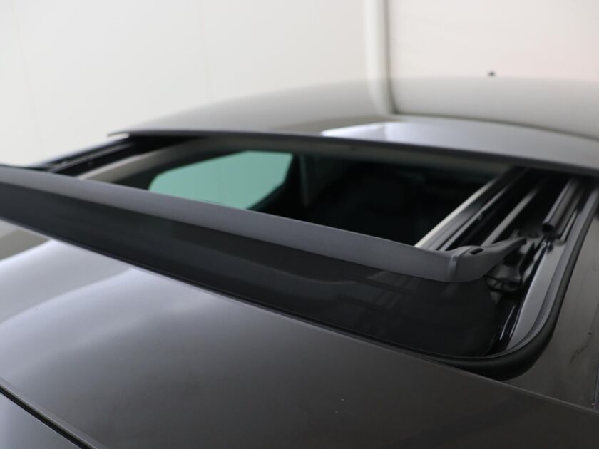 SEAT Leon 1.4 TSI eHybrid PHEV FR | 204 PK | Automaat | DAB | Navigatie | Panoramadak | Achteruitrijcamera | Apple CarPlay/ Android auto | SHOWROOM NIEUW