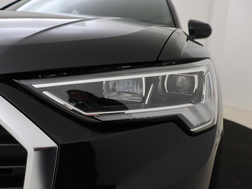 Audi Q3 Advanced edition 35 TFSI 110 kW / 150 pk Hatchback 7 versn. S-tronic | Comfortsleutel | Sportstoelen