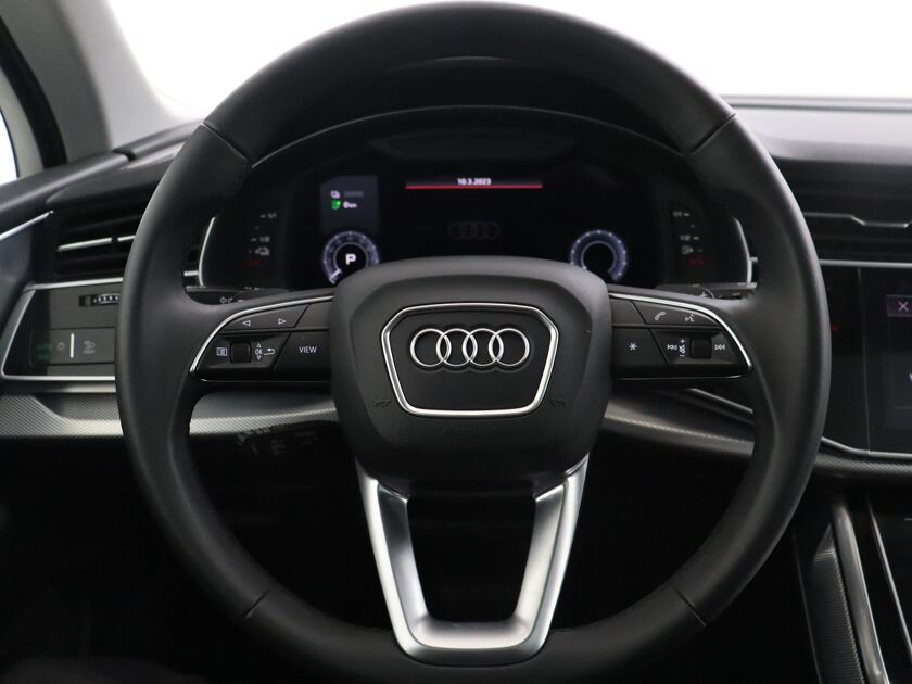 Audi Q7 55 TFSI e quattro Pro Line S | 381 PK | Automaat | Panoramadak | Stoelverwarming | Achteruitrijcamera | DAB | Navigatie |