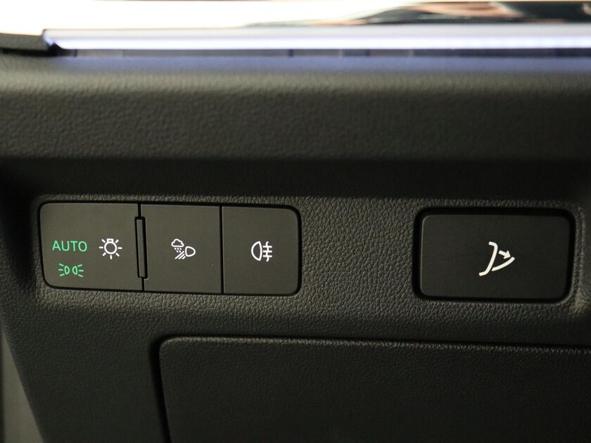 Škoda Enyaq iV 80 Sportline 12% bijtelling | Warmtepomp | Panoramadak | LM 21" | Navigatie