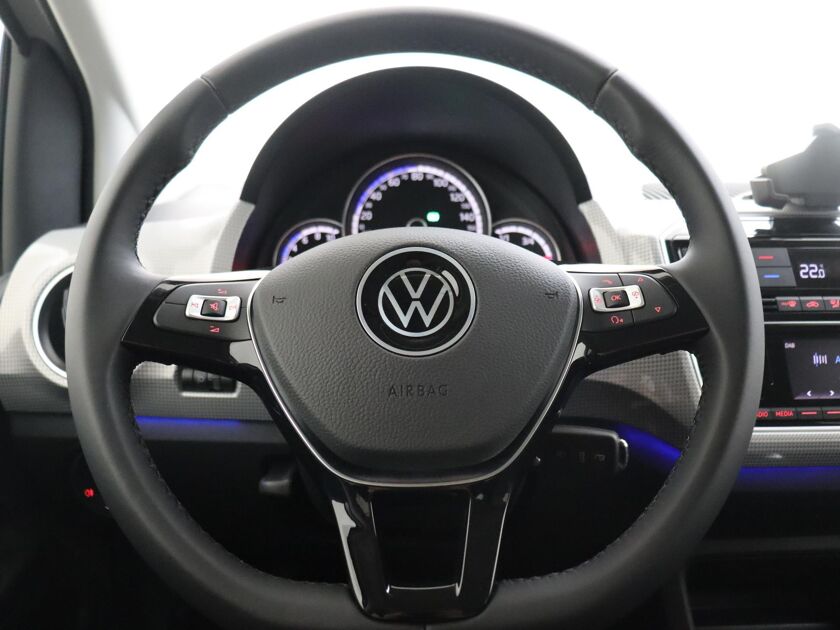 Volkswagen e-Up! e-up! | 16% bijtelling | 83 PK | Automaat | Stoelverwarming | Stuurbediening | Bluetooth |