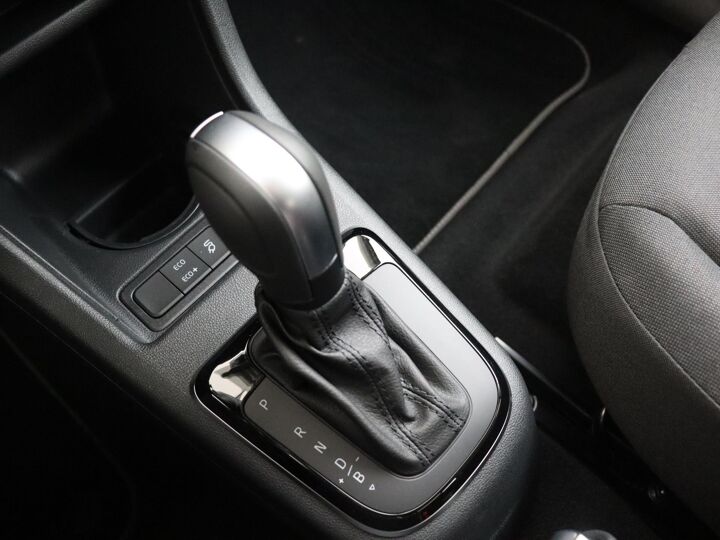 Volkswagen e-Up! e-up! | 16% bijtelling | 83 PK | Automaat | Stoelverwarming | Stuurbediening | Bluetooth |
