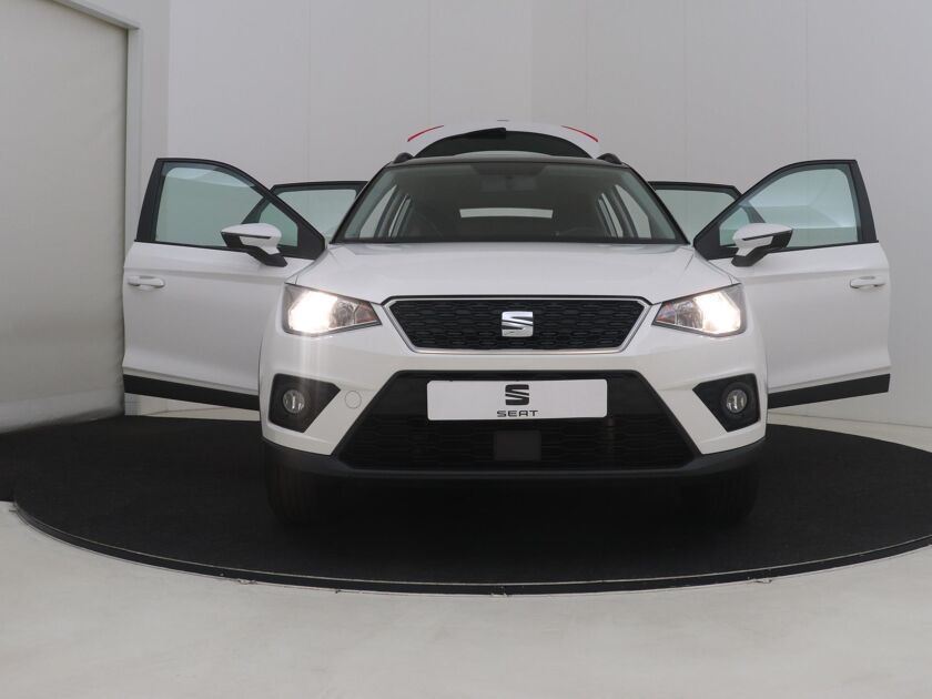 SEAT Arona 1.0 TSI Style | 95 PK | DAB | Beats Audio | Velgen LM 16” | Multifunctioneel Stuurwiel | Airco |