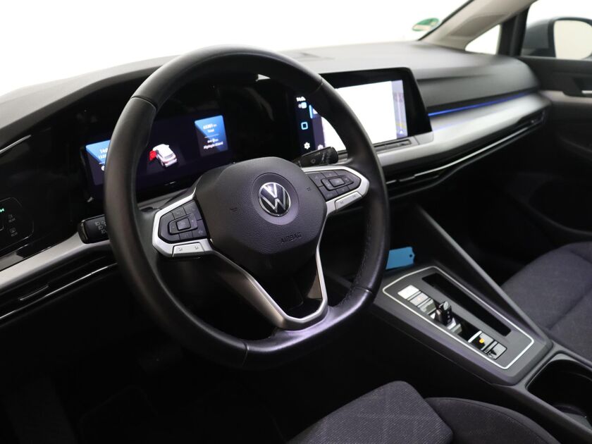 Volkswagen Golf Variant 1.0 eTSI Life | 110 PK | Automaat | Panoramadak | Stuurbediening | Cruise Control | Trekhaak |