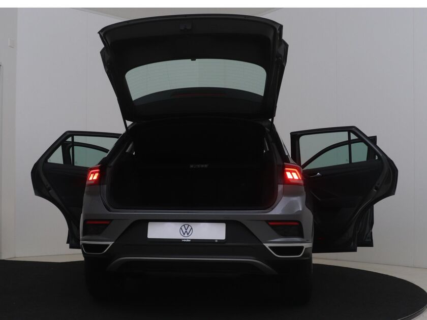Volkswagen T-Roc 1.0 TSI Style | 110 PK | Stuurbediening | Cruise Control | DAB | Apple CarPlay |