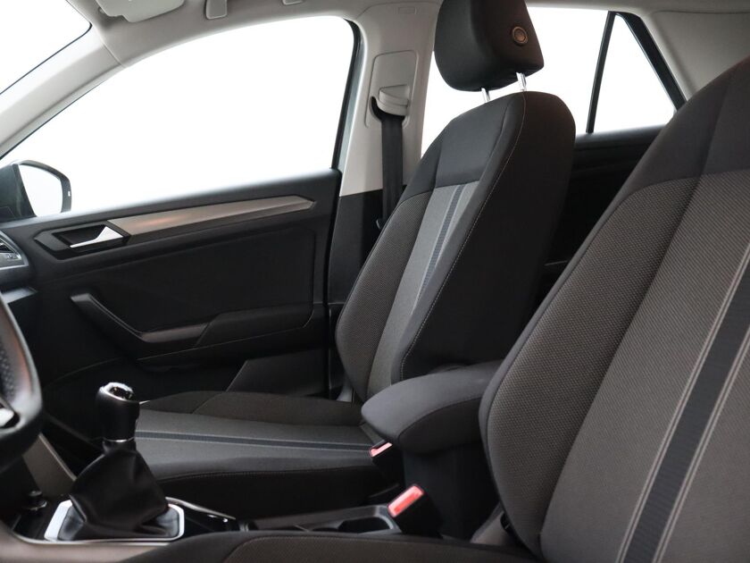 Volkswagen T-Roc 1.0 TSI Style | 110 PK | Stuurbediening | Cruise Control | DAB | Apple CarPlay |