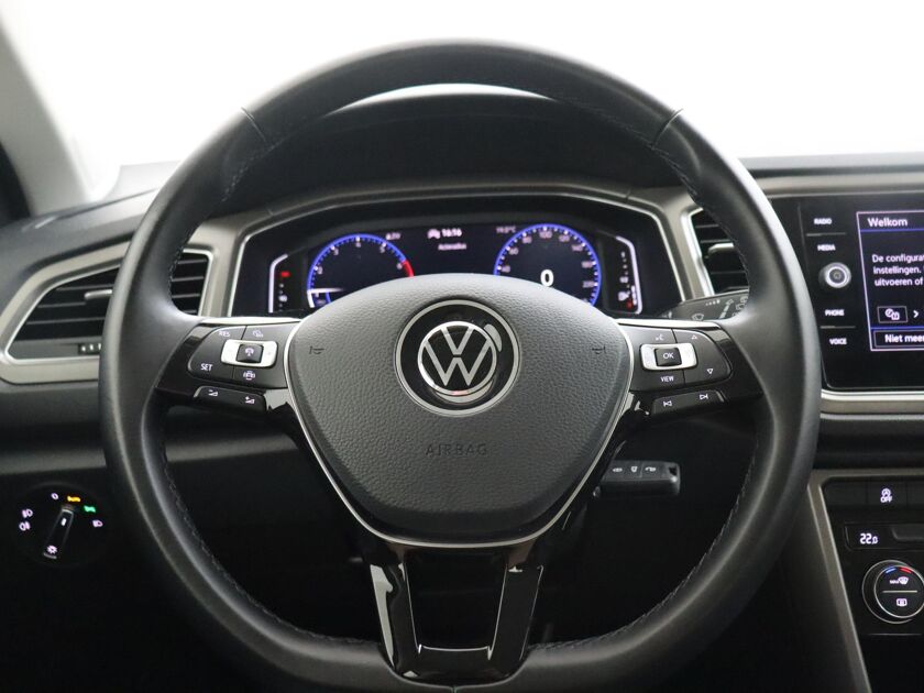 Volkswagen T-Roc 1.0 TSI Style | 110 PK | Stuurbediening | Cruise Control | DAB | Apple CarPlay |