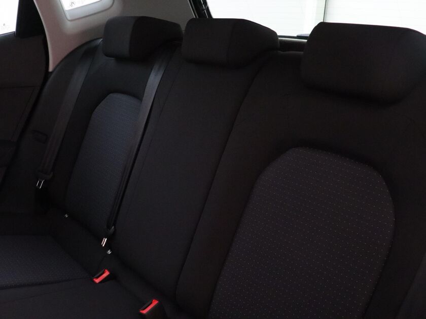 SEAT Arona Style Business Connect 1.0 70 kW / 95 pk EcoTSI SU V 5 versn. Hand