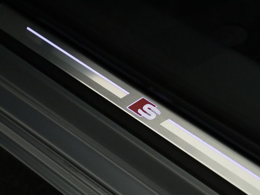 Audi A6 Avant 50 TFSI e quattro Advanced edition 299 PK | Lederen bekleding | S-Line Pakket | Elek. Verstelbare Stoelen | Achteruitrijcamera | Navigatiesysteem |