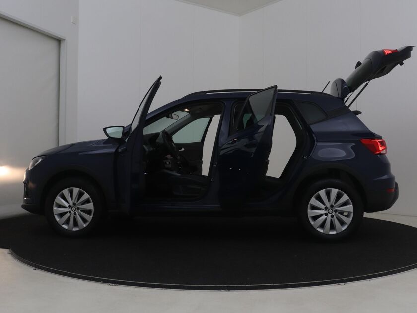 SEAT Arona 1.0 TSI Style Business Intense | 95 PK | Cruise Control | Navigatie | Apple CarPlay | Stuurbediening |