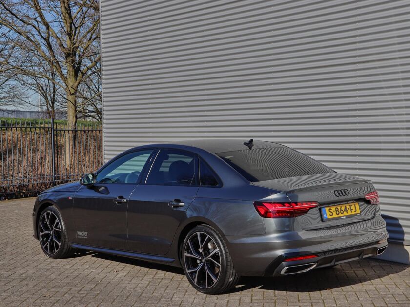 Audi A4 limousine S Edition 35 TFSI 110 kW / 150 pk Optiekpakket zwart | 19" Lichtmetalen velgen | Ambiente verlichting in kleur | Stoelverwarming | Assistentiepakket Tour | Assistentiepakket Parking