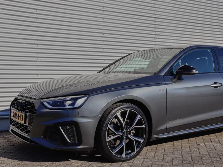 Audi A4 limousine S Edition 35 TFSI 110 kW / 150 pk Optiekpakket zwart | 19" Lichtmetalen velgen | Ambiente verlichting in kleur | Stoelverwarming | Assistentiepakket Tour | Assistentiepakket Parking