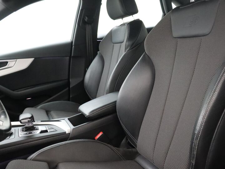Audi A4 Limousine 2.0 TFSI ultra Sport S line Edition | 190 PK | Automaat | Navigatie | Stuurbediening | Airco |
