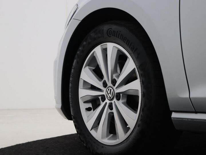 Volkswagen Golf 1.5 TSI Comfortline | 130 PK | Stuurbediening | Cruise Control | Navigatie | DAB |