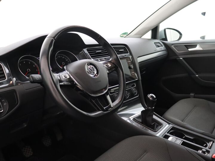 Volkswagen Golf 1.5 TSI Comfortline | 130 PK | Stuurbediening | Cruise Control | Navigatie | DAB |