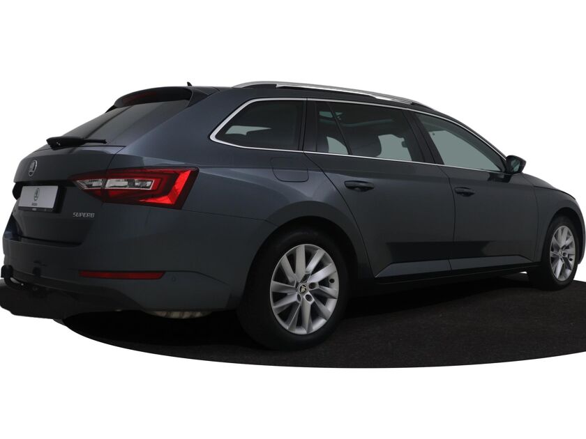 Škoda Superb Combi 1.5 TSI ACT Style Business | 150 PK | Stoelverwarming | Cruise Control | Panoramadak | Navigatie |