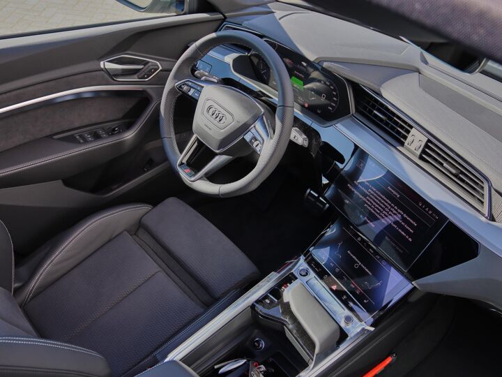 Audi Q8 e-tron 50 quattro S Edition 95 kwh