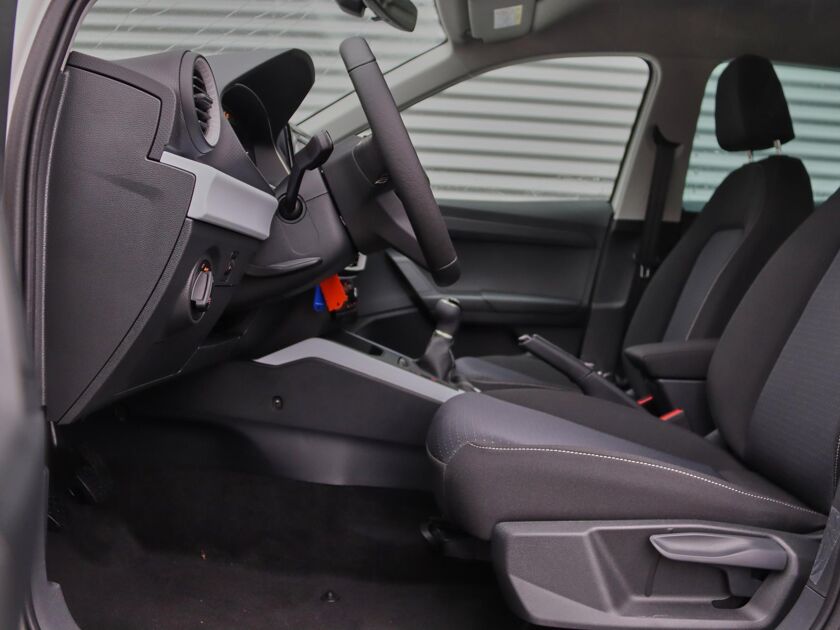 SEAT Arona Style Business Connect 1.0 70 kW / 95 pk EcoTSI SU