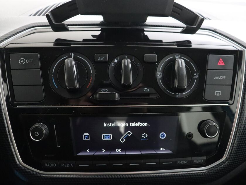 Volkswagen Up! 1.0 | 65 PK | Bluetooth | Led verlichting | DAB | Airco