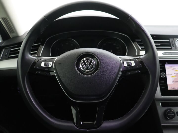 Volkswagen Passat Variant 1.4 TSI Comfortline Business | 125 PK | Automaat | DAB | Navigatie | Parkeersensoren | Apple CarPlay / Android auto |