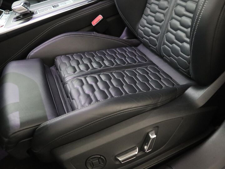 Audi RS 6 4.0 TFSI quattro | 600 PK | Audi Laser Licht | Panoramadak | Dynamic Plus pakket | Luchtvering | LM 22” | Stoelverwarming & Ventilatie | Keramische Remmen |