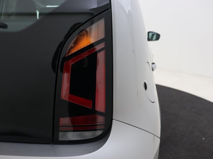 Volkswagen Up! 1.0 | 65 PK | Bluetooth | Airco | DAB | Elektrische ramen voor |