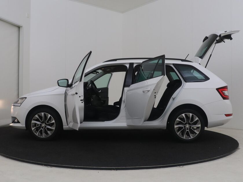 Škoda Fabia Combi 1.0 TSI Business Edition | Key Less | Climatronic | ACC | DAB | Navigatie | Camera | Stoelverwarming