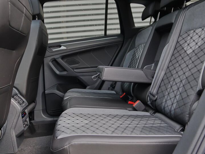 Volkswagen Tiguan R-Line Business 1.5 110 kW / 150 pk TSI SUV 7 vers n. DSG
