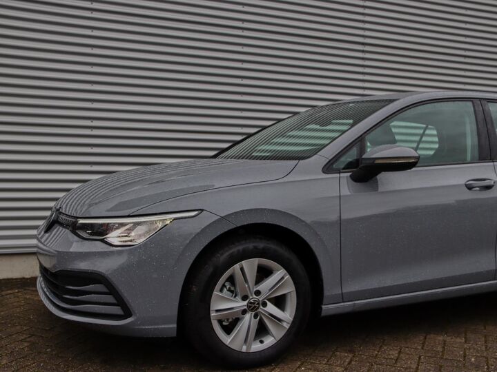 Volkswagen Golf 8 Life 1.0 81 kW / 110 pk TSI Hatchback 7 versn. DSG