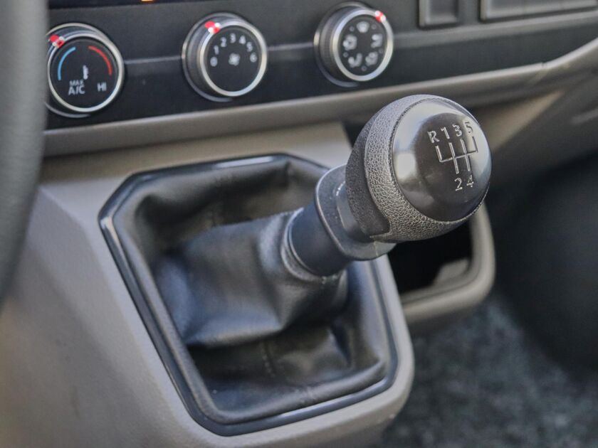 VW-Bedrijfswagens Transporter 2.0 TDI L2H3 28 Comfortline